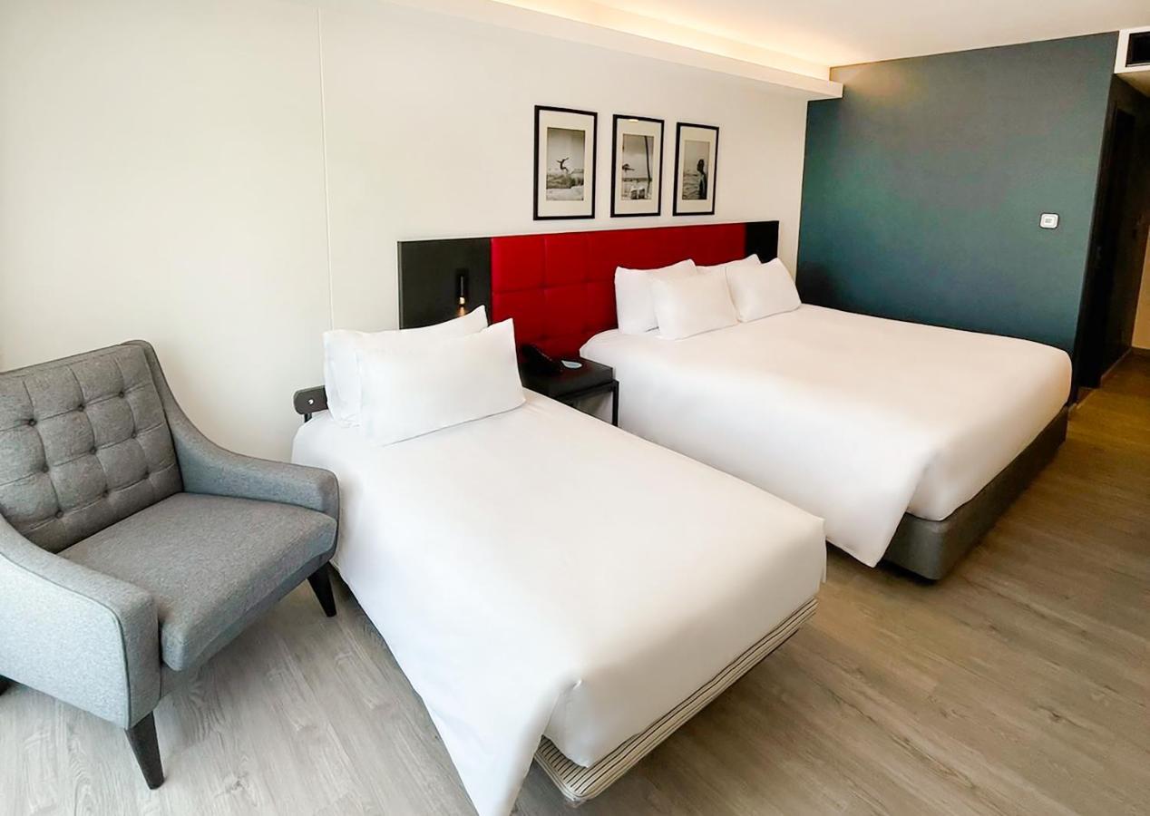 Travelodge Town Отель
